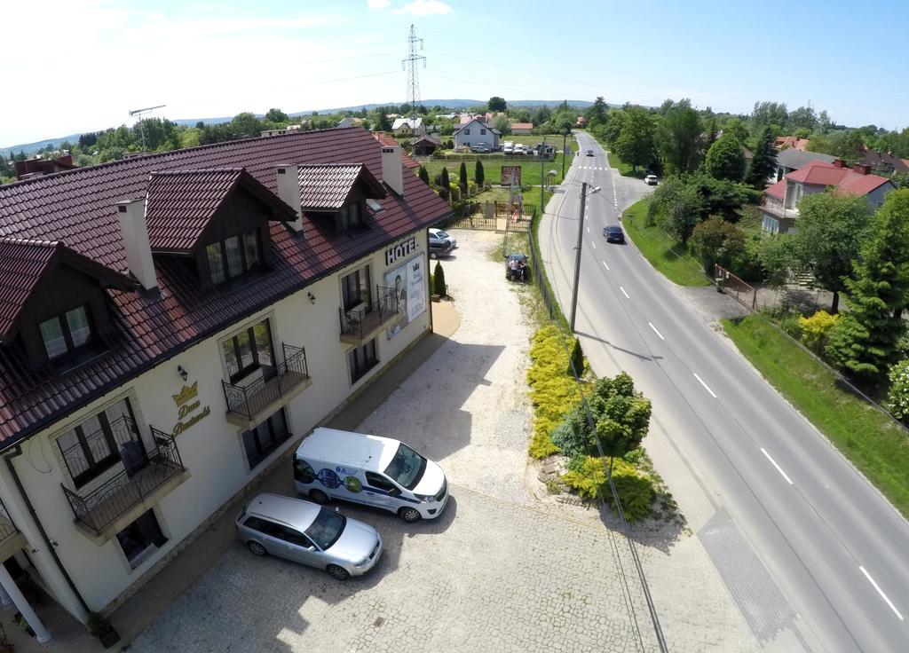 Dwa Bratanki Rzeszów Exterior foto