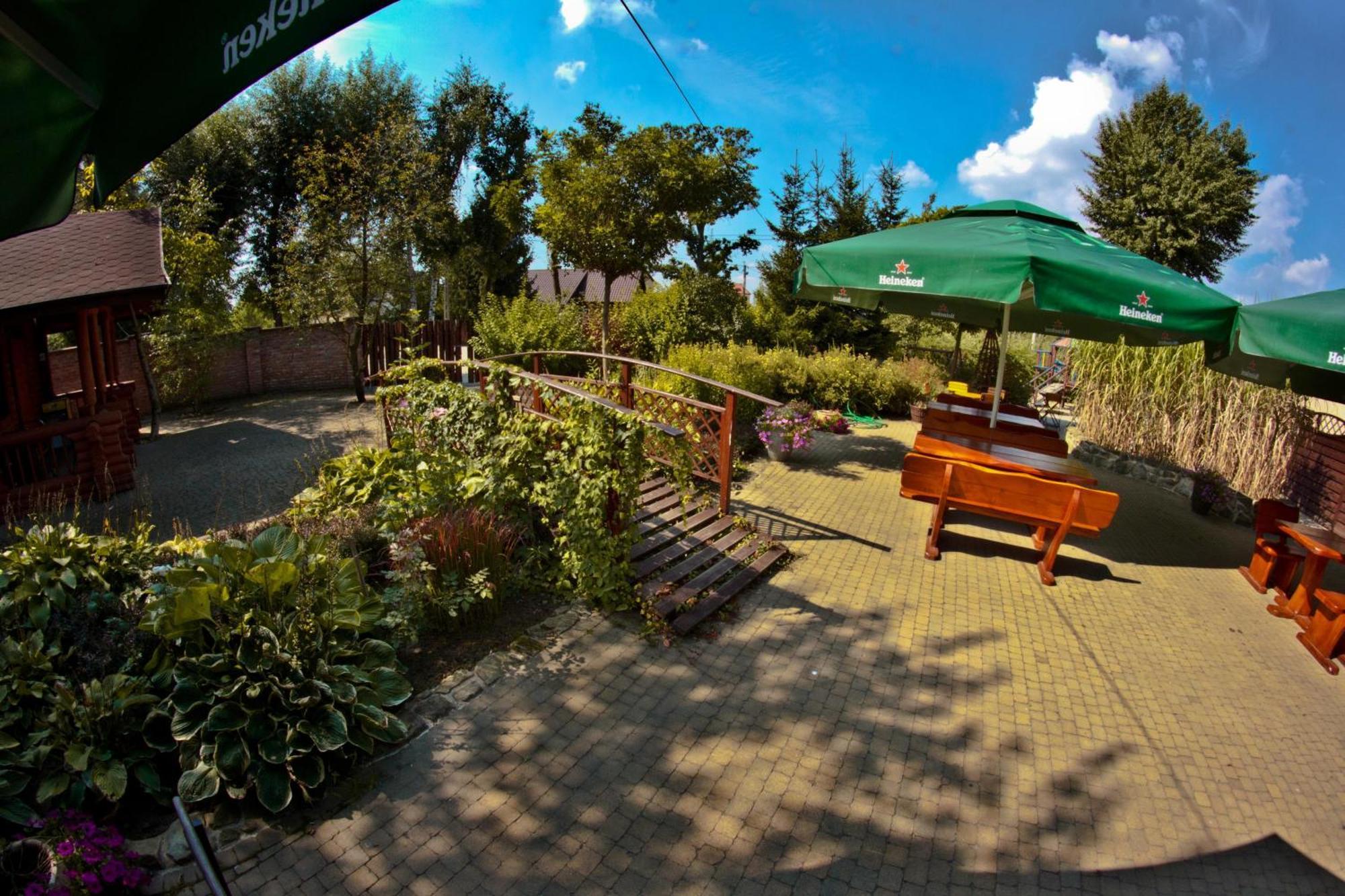 Dwa Bratanki Rzeszów Exterior foto