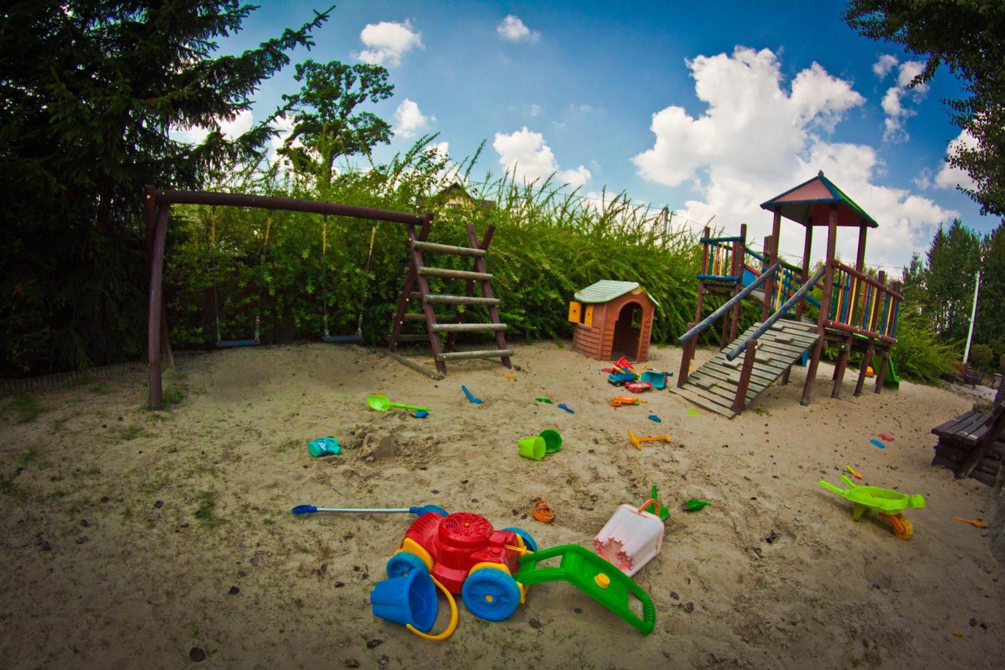 Dwa Bratanki Rzeszów Exterior foto