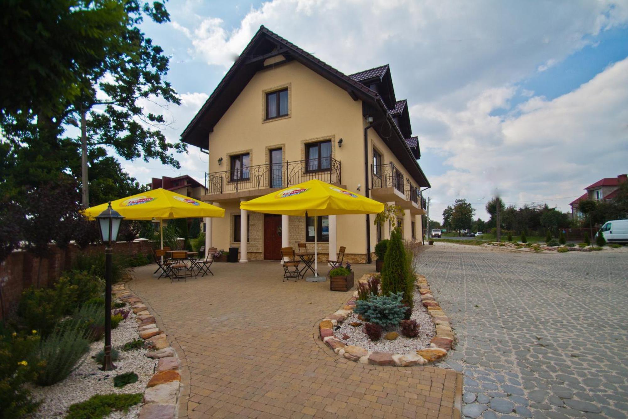 Dwa Bratanki Rzeszów Exterior foto